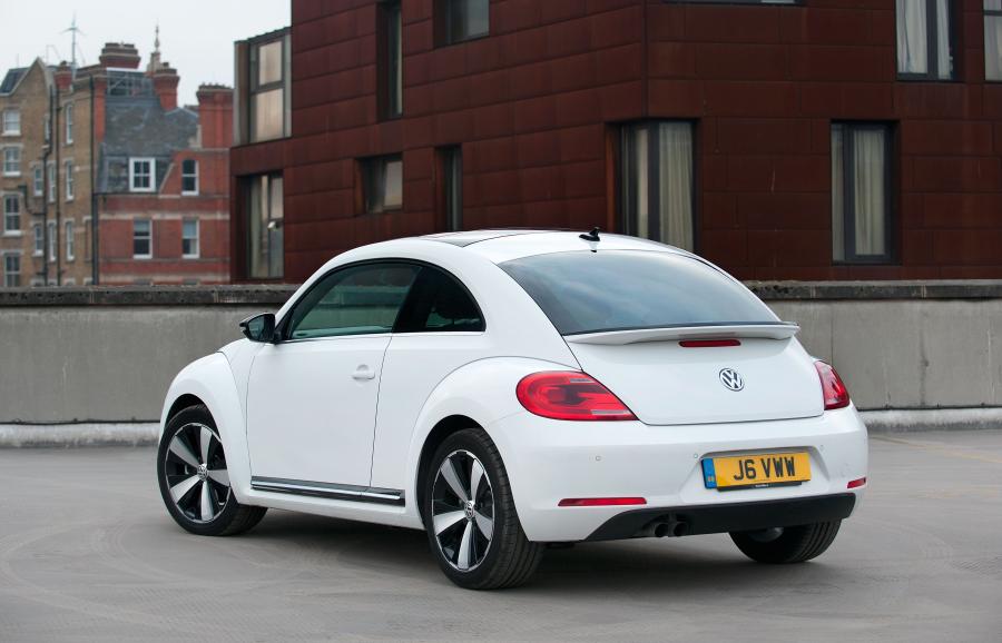  Volkswagen Beetle 2011 года  (UK) (фото 27 из 39)
